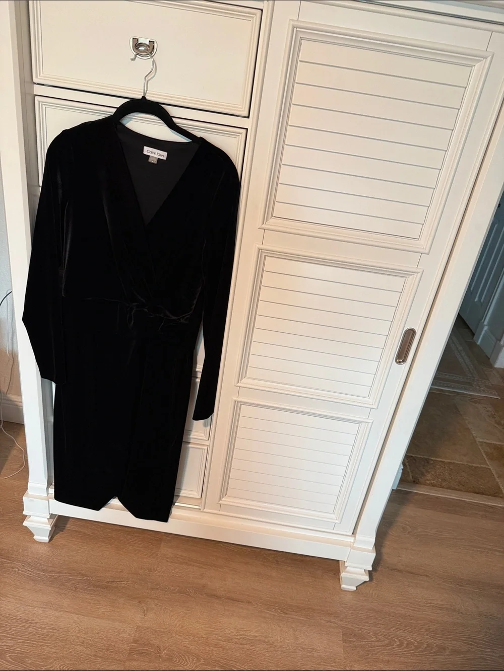 Calvin Klein Black Velvet Wrap Dress. Size 8